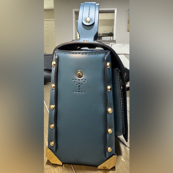 Michael Kors Manhattan Crossbody - Picture 6 of 11